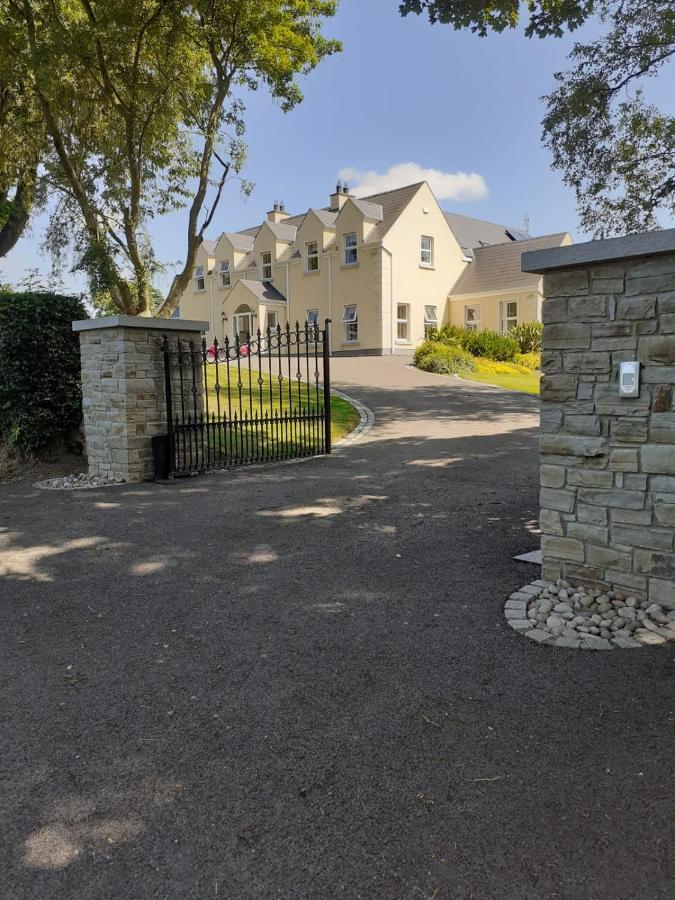 Bedroom No 3 Garden View Nobber Exterior photo